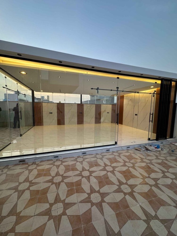 تصميم وتركيب غرف زجاجية