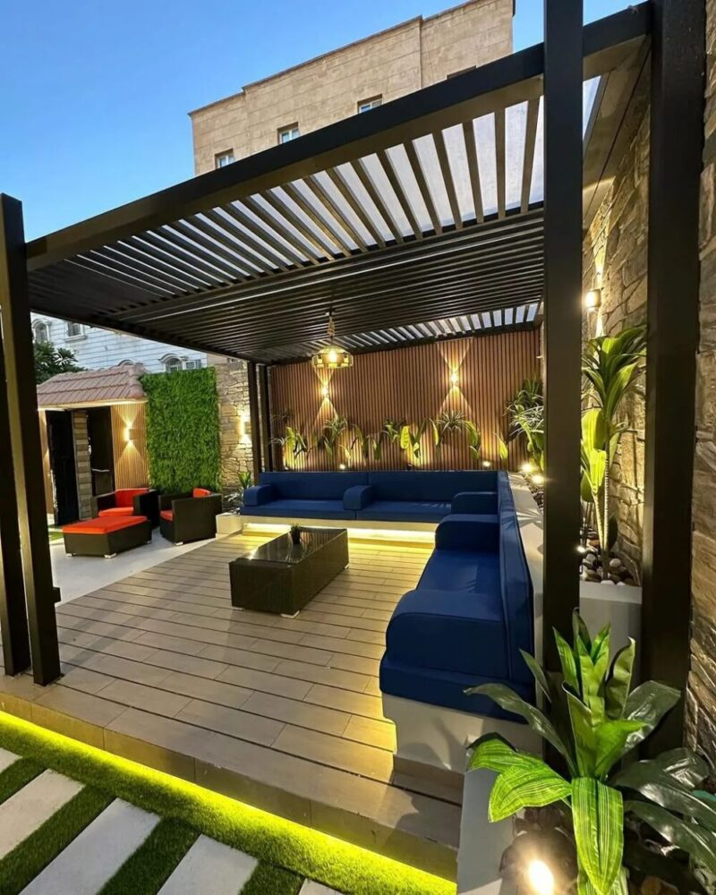 جلسة خارجية بالرياض مع عشب صناعي